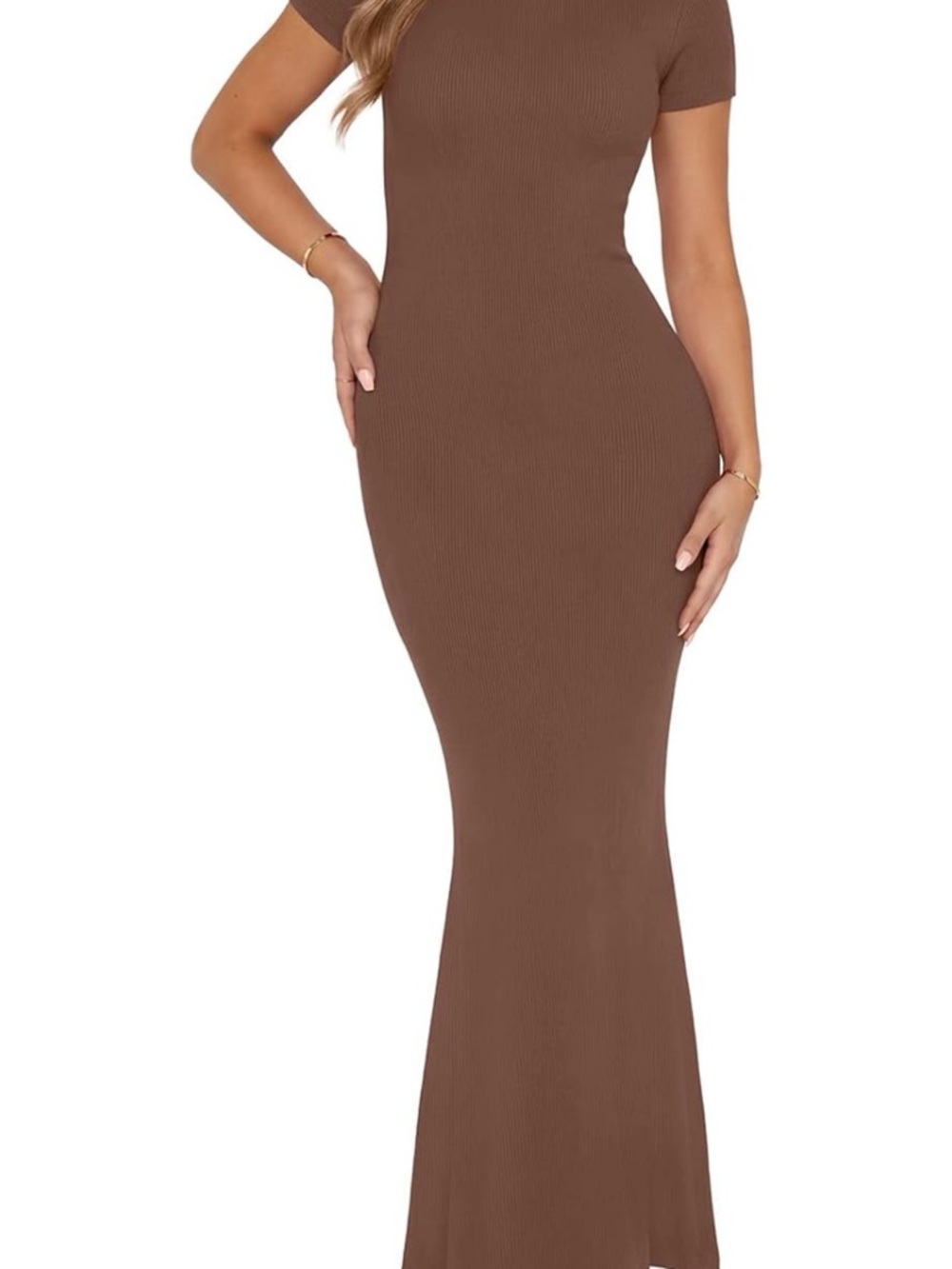 Sleek Ribbed Maxi Dress in Warm Brown